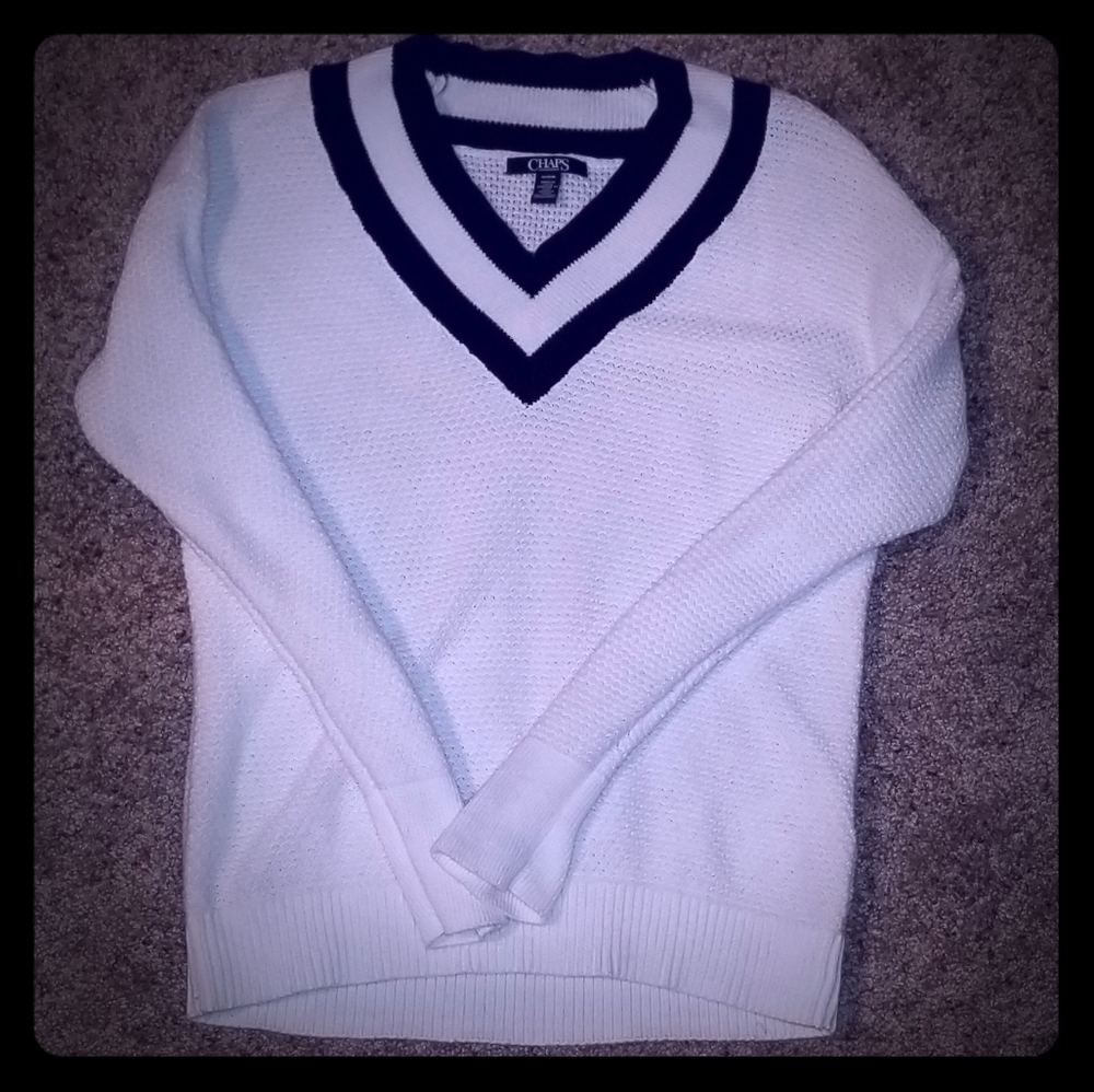 CHAPS v neck sweater